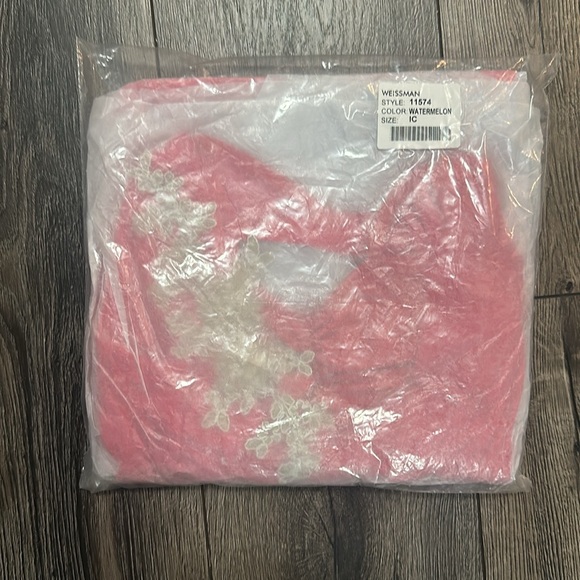 I'LL KEEP YOU SAFE
11574
Weissman Showtime - Picture 3 of 7